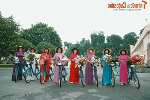 Exploring Hanoi Heritage Through the Elegance of Ao Dai: A Cultural Tourism Journey - image 5
