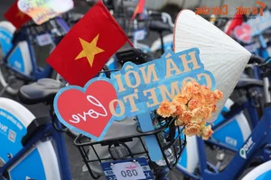 Exploring Hanoi Heritage Through the Elegance of Ao Dai: A Cultural Tourism Journey - image 8