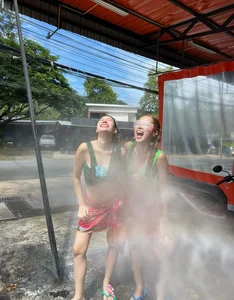 Stunning Festival Fashion: Hottest Outfits from the Thai Water Festival Songkran - image 4