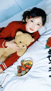 YiTuYu Art Language Vol.8573 zzzzzzz: A Girl's Sweet Relaxed Moment with a Bowl of Fruits - image 4