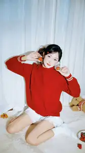 YiTuYu Art Language Vol.8573 zzzzzzz: A Girl's Sweet Relaxed Moment with a Bowl of Fruits - image 2