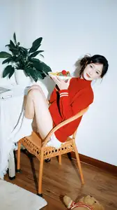 YiTuYu Art Language Vol.8573 zzzzzzz: A Girl's Sweet Relaxed Moment with a Bowl of Fruits - image 17