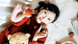 YiTuYu Art Language Vol.8573 zzzzzzz: A Girl's Sweet Relaxed Moment with a Bowl of Fruits - image 23