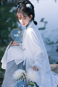 YiTuYu Art Language Vol.4161: Stunning Art Photography Featuring Wu Yue Tu - image 3