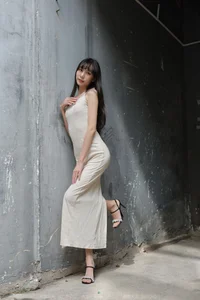 Stunning Long Legs and High-Cut Fashion - IESS Tuan Tuan Exclusive Gallery - image 4