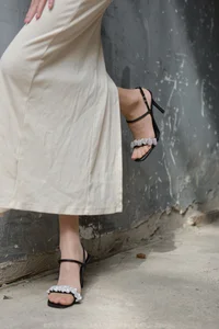 Stunning Long Legs and High-Cut Fashion - IESS Tuan Tuan Exclusive Gallery - image 6