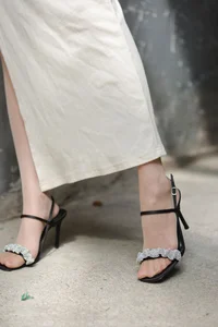 Stunning Long Legs and High-Cut Fashion - IESS Tuan Tuan Exclusive Gallery - image 17