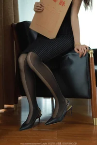 Wan Ping Defines Classic Elegance in IESS SXJ No.1800 - image 69