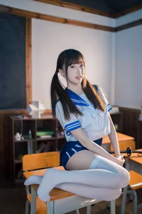YiTuYu Art Language Vol.8275: Charming Bing Leng Qi E in Elegant Schoolgirl Attire - image 18