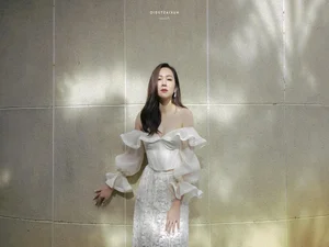 From Runway Star to High Society: The Glamorous Transformation of a Former Elite Model - image 4