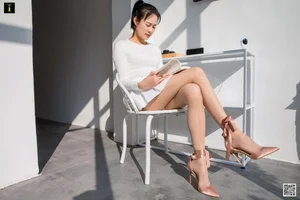IESS Xiao Xiao Sunbathing Photo Series: A Bright and Elegant Fashion Gallery - image 43