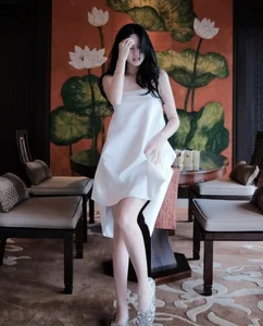 Ngo Hoang Duong: Exploring the Bold Fashion and Lifestyle of Thanh Chung's Wife - image 0