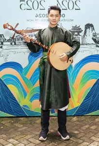Vu Thu Phuong and Stars Celebrate the Timeless Beauty of the Vietnamese Ao Dai - image 0