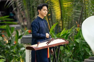 Vu Thu Phuong and Stars Celebrate the Timeless Beauty of the Vietnamese Ao Dai - image 4