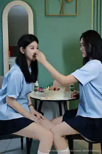 XiuRen No.10443 Xiao Ba Le: Sweet Youthful Moments of Schoolgirl Friendship - image 2