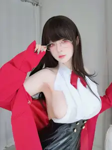 Coser Shirogane [fantia]: Captivating Alvitr Cosplay: Elegance Meets Allure and Unique Style - image 2