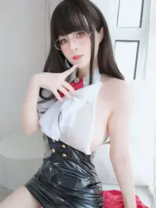 Coser Shirogane [fantia]: Captivating Alvitr Cosplay: Elegance Meets Allure and Unique Style - image 4