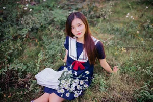 YiTuYu Art Language Vol.6102 Featuring Yi Tuo Fei Rou VV: A Masterpiece of Aesthetic Photography - image 1