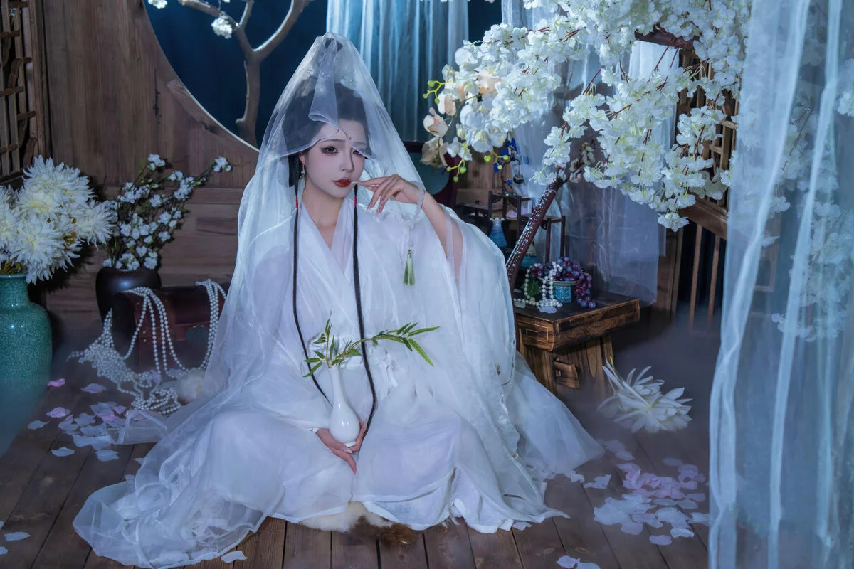 Yuuhui Cosplay Gallery - Yu Guan Yin Part 01 Photo and Video