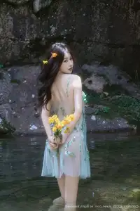 XiuRen No 10756 Enchanting Yin Tian Tian Sunny A Muse Amidst Serene Nature Captivating Beauty - image 1