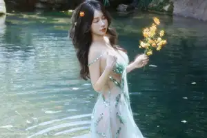 XiuRen No 10756 Enchanting Yin Tian Tian Sunny A Muse Amidst Serene Nature Captivating Beauty - image 12