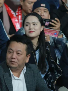 Vietnam National Team Triumphs at AFF Cup: Spotlight on the Captain’s Beautiful Wife - image 6