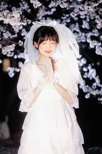 YiTuYu Vol. 8635: Ren Hai Bu's Dreamy White Dress Amidst Blossoms - image 5