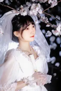 YiTuYu Vol. 8635: Ren Hai Bu's Dreamy White Dress Amidst Blossoms - image 10