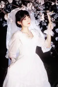 YiTuYu Vol. 8635: Ren Hai Bu's Dreamy White Dress Amidst Blossoms - image 3