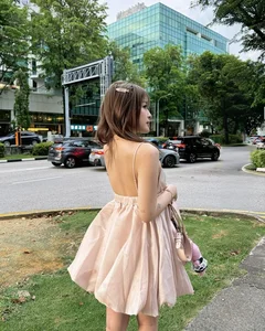 Silk Elegance and Luxury Fashion: Influencer Chao's Masterclass in Sophisticated Style - image 7