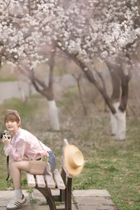 YiTuYu Art Language Vol.6757 Featuring the Elegant Jin Di Vivian - image 2