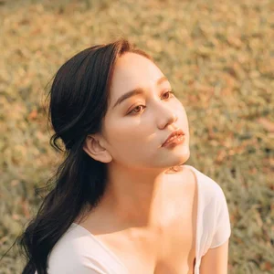 Nguyen Truc Anh: The Ethereal Beauty and Talent of Vietnam’s Beloved Screen Goddess - image 39