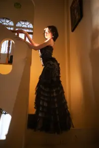 Yi Ming: Classic Elegance in Black Lace Dress - YiTuYu Art Language Vol.8835 - image 10