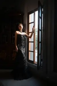 Yi Ming: Classic Elegance in Black Lace Dress - YiTuYu Art Language Vol.8835 - image 8