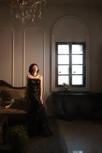 Yi Ming: Classic Elegance in Black Lace Dress - YiTuYu Art Language Vol.8835 - image 9