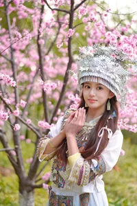 Stunning Portrait Photography of Xiao Yi in YiTuYu Art Language Vol.8863: Elegant Fashion and Artistic Aesthetic Inspiration for Creatives - image 30