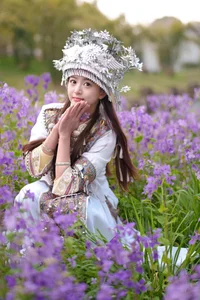 Stunning Portrait Photography of Xiao Yi in YiTuYu Art Language Vol.8863: Elegant Fashion and Artistic Aesthetic Inspiration for Creatives - image 18