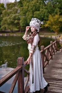 Stunning Portrait Photography of Xiao Yi in YiTuYu Art Language Vol.8863: Elegant Fashion and Artistic Aesthetic Inspiration for Creatives - image 2