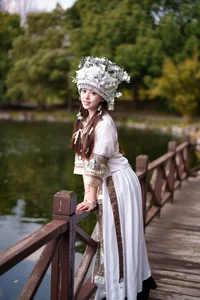 Stunning Portrait Photography of Xiao Yi in YiTuYu Art Language Vol.8863: Elegant Fashion and Artistic Aesthetic Inspiration for Creatives - image 0