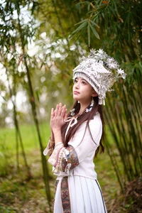 Stunning Portrait Photography of Xiao Yi in YiTuYu Art Language Vol.8863: Elegant Fashion and Artistic Aesthetic Inspiration for Creatives - image 51