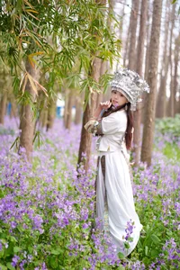 Stunning Portrait Photography of Xiao Yi in YiTuYu Art Language Vol.8863: Elegant Fashion and Artistic Aesthetic Inspiration for Creatives - image 5