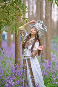 Stunning Portrait Photography of Xiao Yi in YiTuYu Art Language Vol.8863: Elegant Fashion and Artistic Aesthetic Inspiration for Creatives - image 25