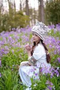 Stunning Portrait Photography of Xiao Yi in YiTuYu Art Language Vol.8863: Elegant Fashion and Artistic Aesthetic Inspiration for Creatives - image 15