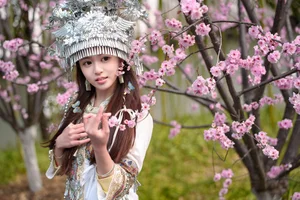Stunning Portrait Photography of Xiao Yi in YiTuYu Art Language Vol.8863: Elegant Fashion and Artistic Aesthetic Inspiration for Creatives - image 50