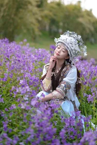 Stunning Portrait Photography of Xiao Yi in YiTuYu Art Language Vol.8863: Elegant Fashion and Artistic Aesthetic Inspiration for Creatives - image 6