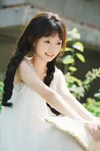 Charming Qi E Luo Bo Guai in YiTuYu Vol.8726: Pure Beauty in an Old Setting - image 17
