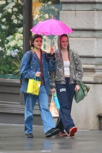 Suri Cruise Turns 18: The Transformation of a Fashion Icon in New York City - image 0