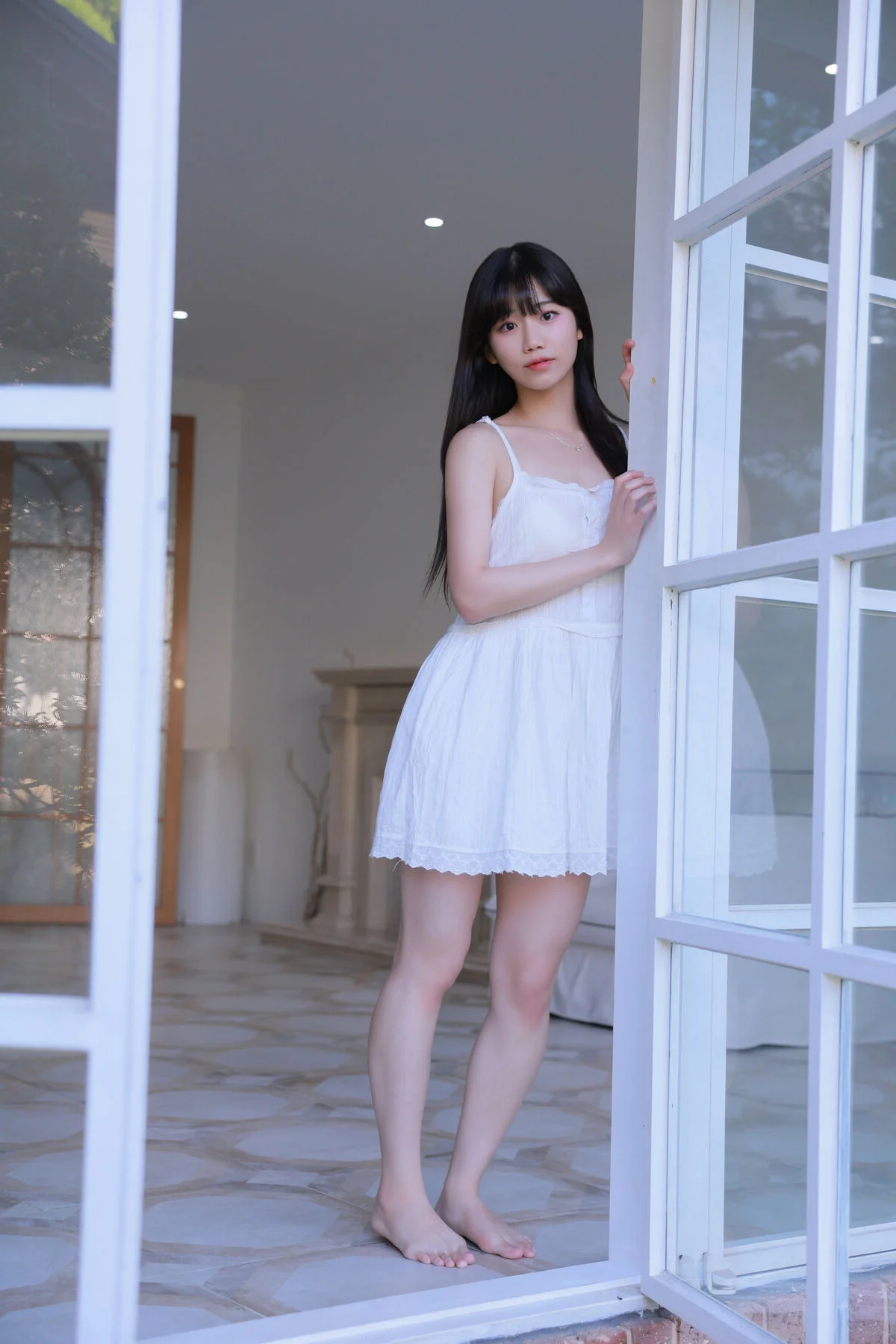 Cozy Aesthetic: Sweetbox Yui’s Teddy Bear Editorial – A Dreamy Visual Journey