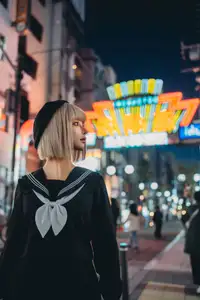 Coser Chunmomo's Enchanting Autumn Quest: Part04 Captures Street Style Beauty - image 2