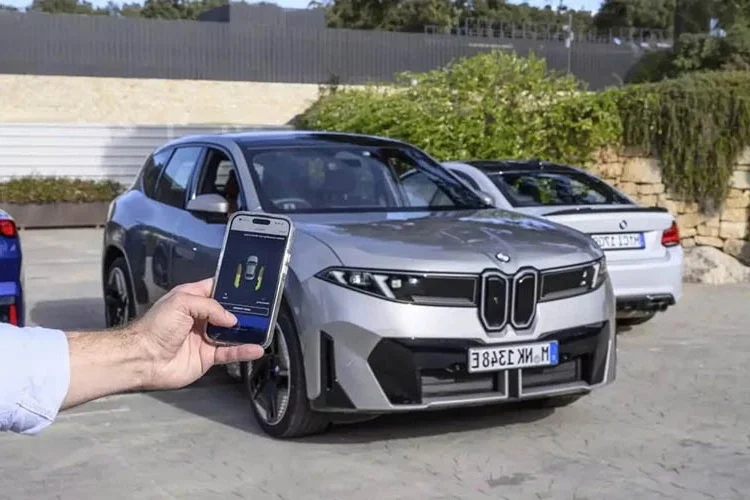 Discover the All-New Electric BMW iX3: AI Virtual Assistant and Smart Interaction Technology